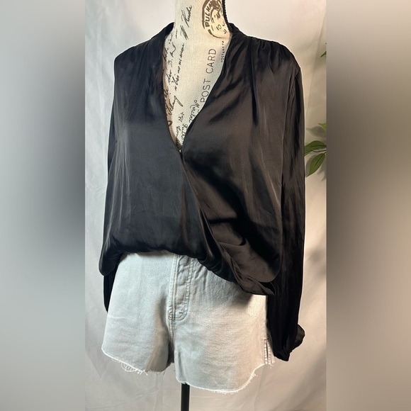 Old Navy Mint Pinstripe Blouse - Picture 2 of 10